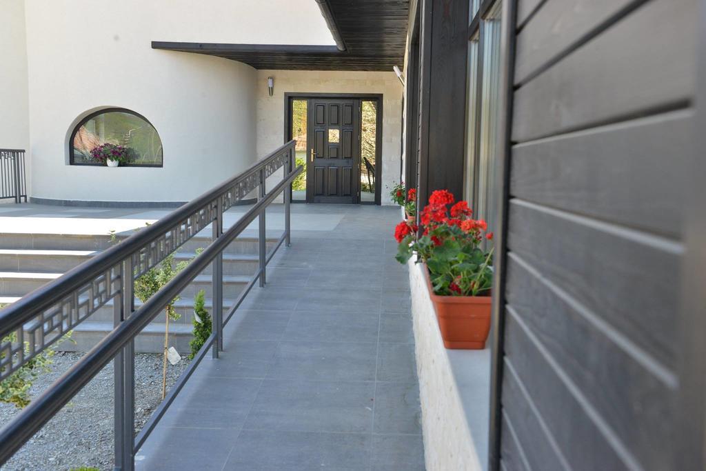 Отель Casa Alesia Poeni Экстерьер фото